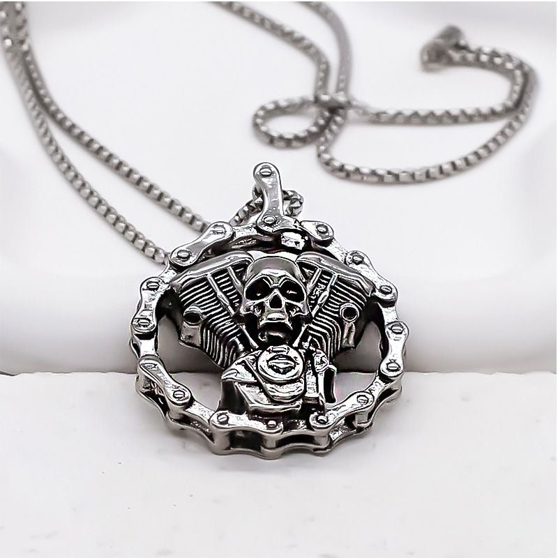 Vintage Punk Mechanical Skull Engine Pendant Necklace | Retro Biker Style Industrial Jewelry