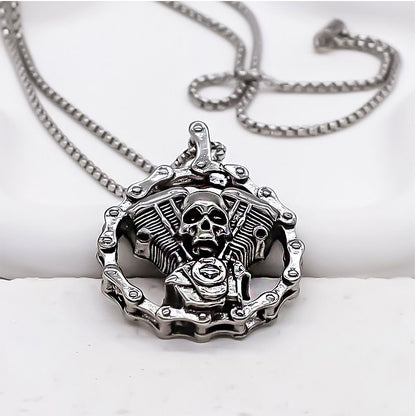 Vintage Punk Mechanical Skull Engine Pendant Necklace | Retro Biker Style Industrial Jewelry