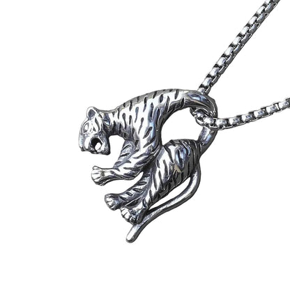 3D Climbing Jaguar Leopard Pendant Necklace for Men, Antique Silver Finish Street Style Wildlife Jewelry