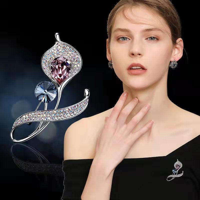 Vintage Flower Brooch Elegant Women Lapel Pin Scarf Clip