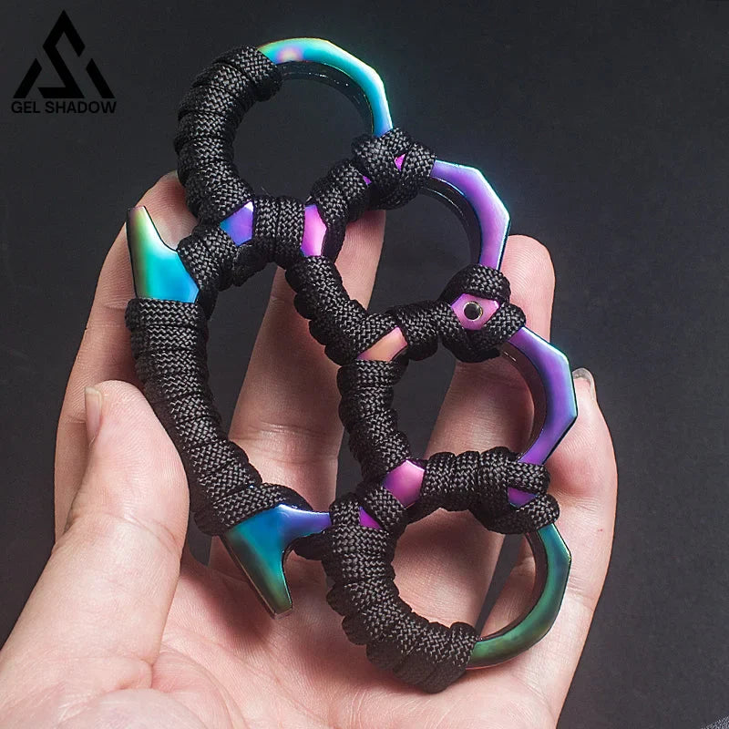 Four-Finger Zinc Alloy EDC Tool in Hand