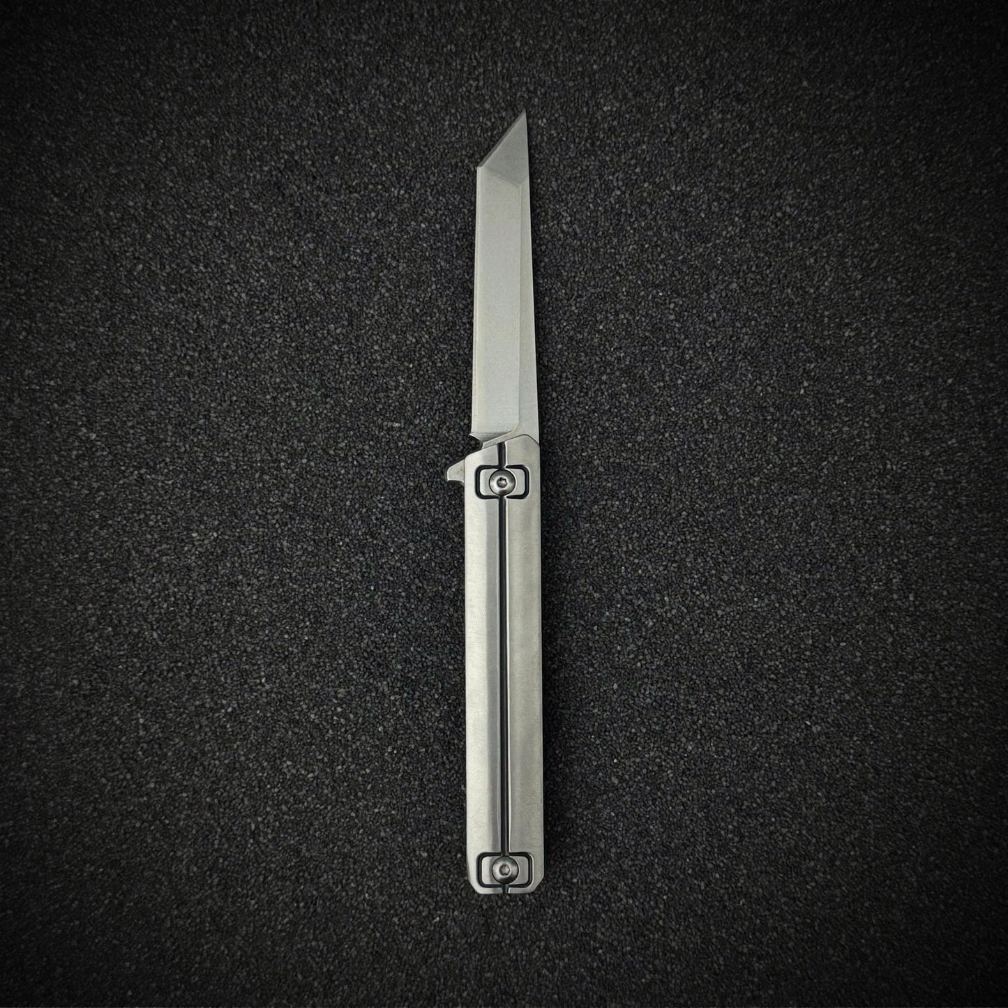 Razon Fang knife