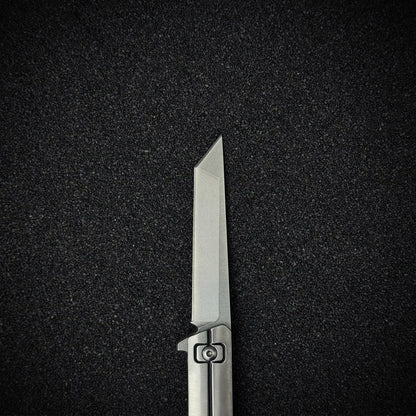 Razon Fang knife