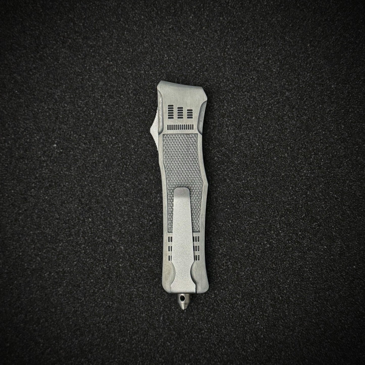 Silverout Strike knife