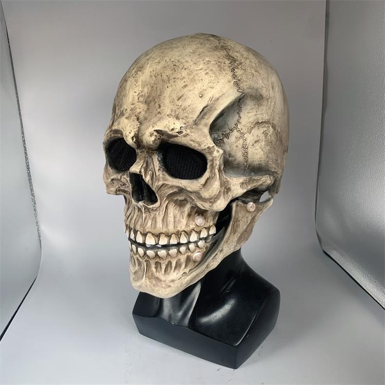 Movable-Jaw Skull Mask with Light-Up Options view 4
